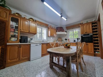 8b4099a343ea2754f2013a1b207c6b697809c76545f