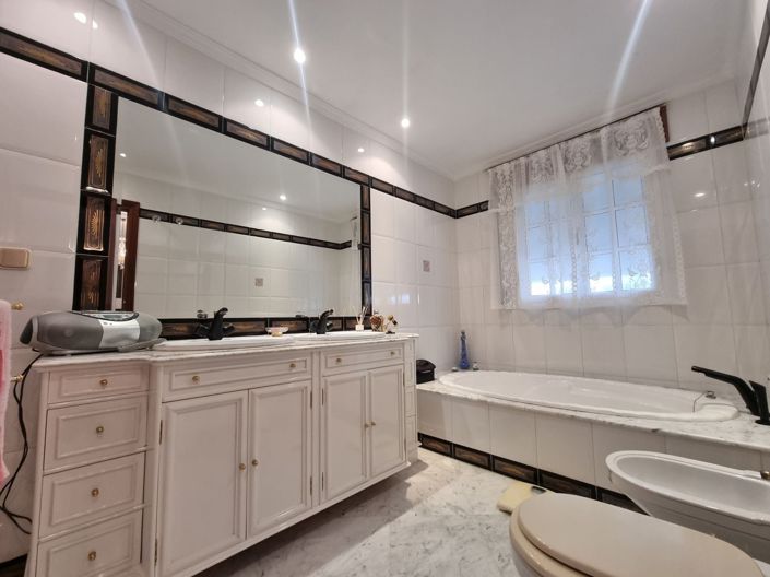 Image No.17-Maison de campagne de 9 chambres à vendre à Alhaurín el Grande