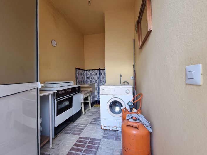 Image No.8-2 Bed Townhouse for sale