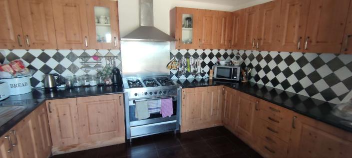 Image No.37-4 Bed Country House for sale