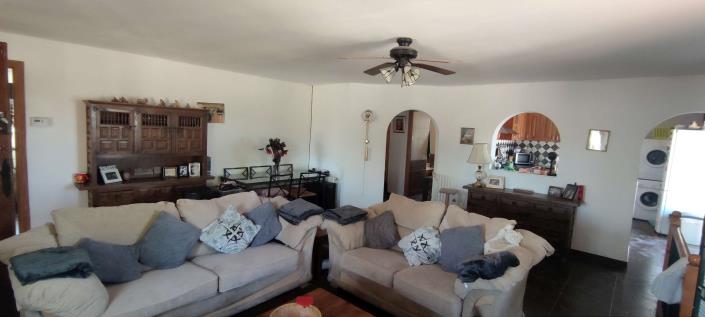 Image No.41-4 Bed Country House for sale