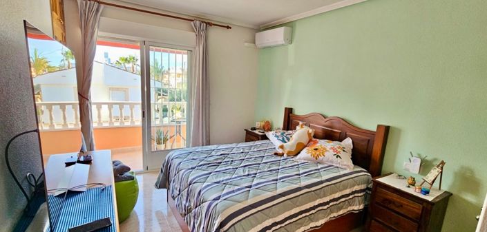 Image No.3-3 Bed Townhouse for sale