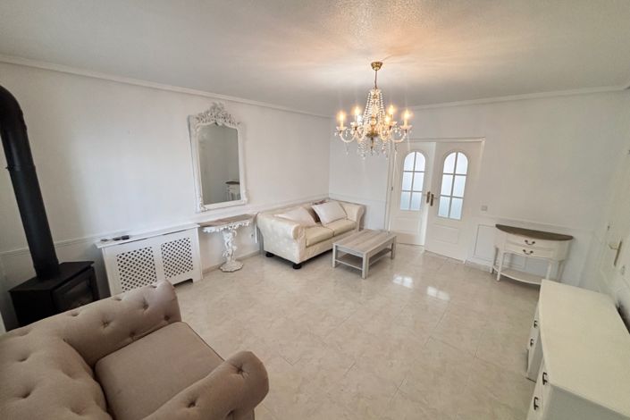 Image No.9-2 Bed Townhouse for sale