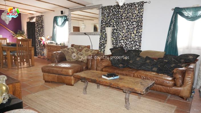 Image No.5-Propriété de pays de 7 chambres à vendre à Iznájar