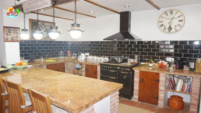 Image No.7-Propriété de pays de 7 chambres à vendre à Iznájar