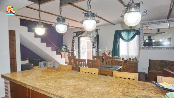 Image No.11-Propriété de pays de 7 chambres à vendre à Iznájar