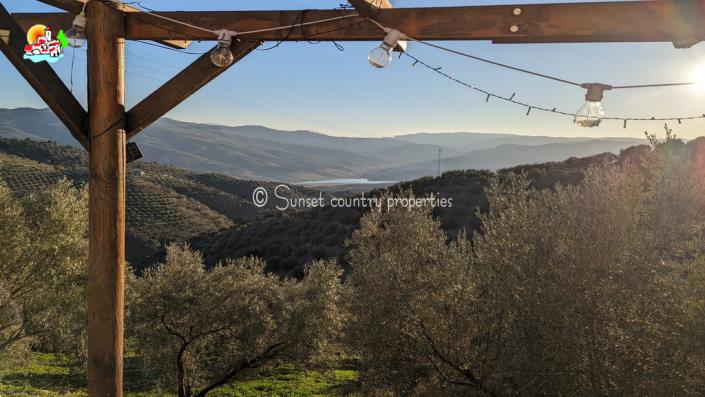 Image No.2-Propriété de pays de 4 chambres à vendre à Iznájar