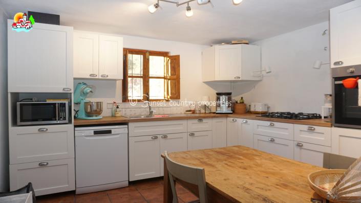 Image No.9-Propriété de pays de 4 chambres à vendre à Iznájar