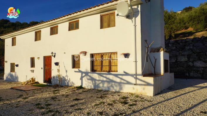 Image No.21-Propriété de pays de 4 chambres à vendre à Iznájar