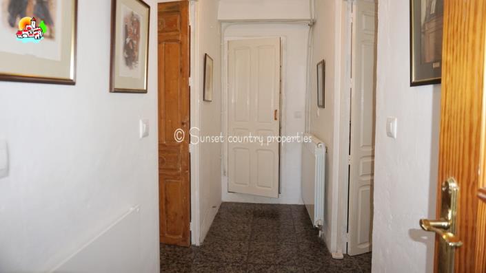 Image No.12-Maison de campagne de 4 chambres à vendre à Iznájar