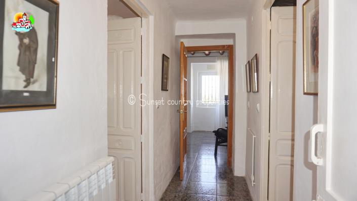 Image No.21-Maison de campagne de 4 chambres à vendre à Iznájar