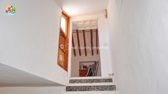 Image No.22-Maison de campagne de 4 chambres à vendre à Iznájar