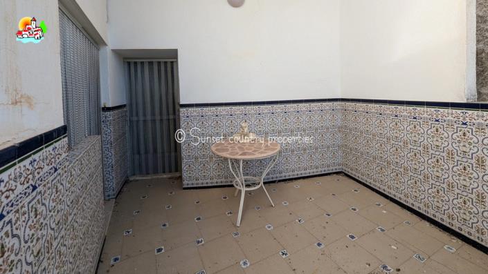 Image No.10-4 Bed Townhouse for sale