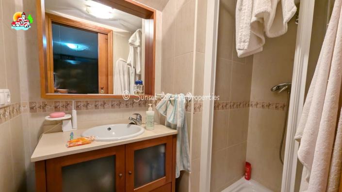 Image No.14-4 Bed Townhouse for sale