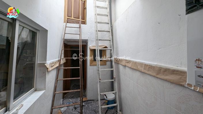 Image No.17-4 Bed Townhouse for sale