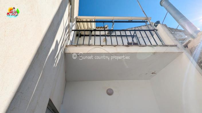 Image No.18-4 Bed Townhouse for sale