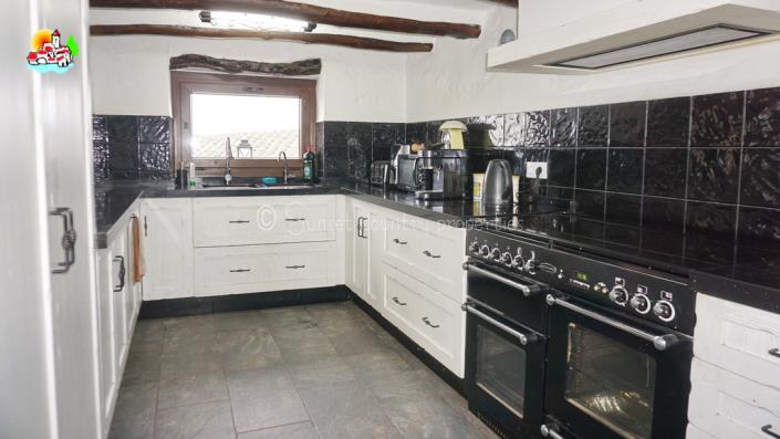 Image No.9-Propriété de pays de 5 chambres à vendre à Algarinejo