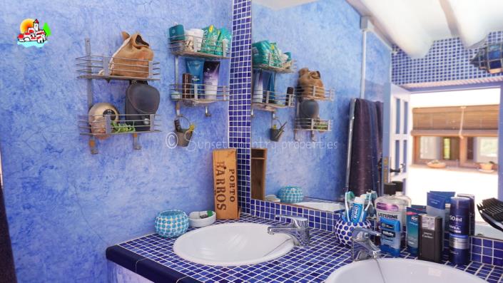 Image No.37-Propriété de pays de 4 chambres à vendre à Iznájar