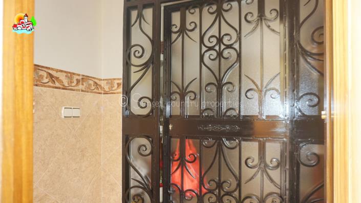 Image No.4-3 Bed Townhouse for sale