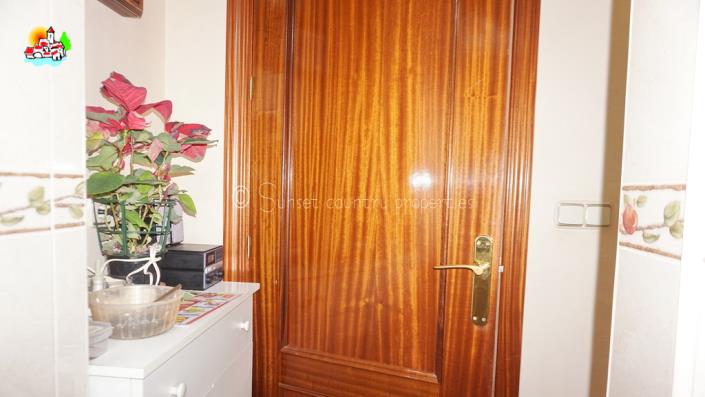 Image No.12-3 Bed Townhouse for sale