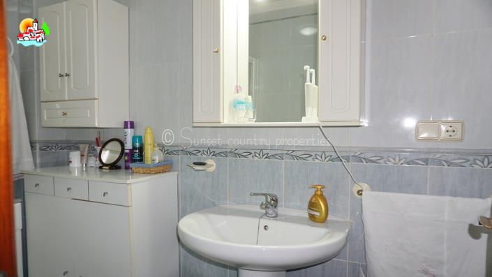 Image No.14-3 Bed Townhouse for sale