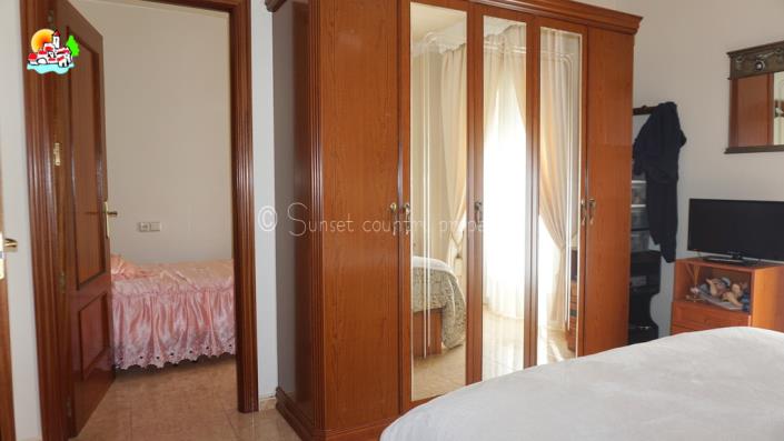 Image No.19-3 Bed Townhouse for sale