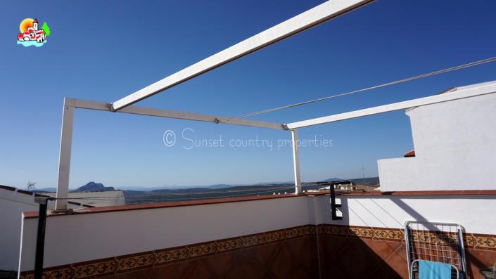 Image No.30-3 Bed Townhouse for sale