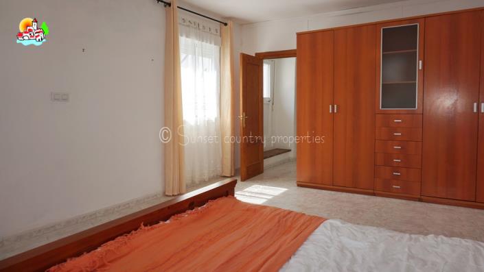 Image No.22-3 Bed Townhouse for sale