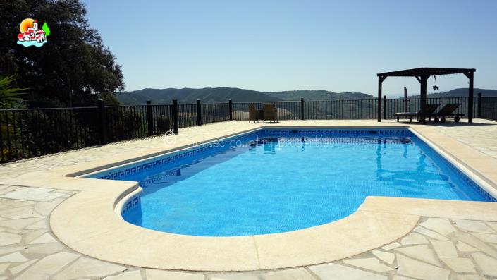 Image No.3-Propriété de pays de 4 chambres à vendre à Algarinejo