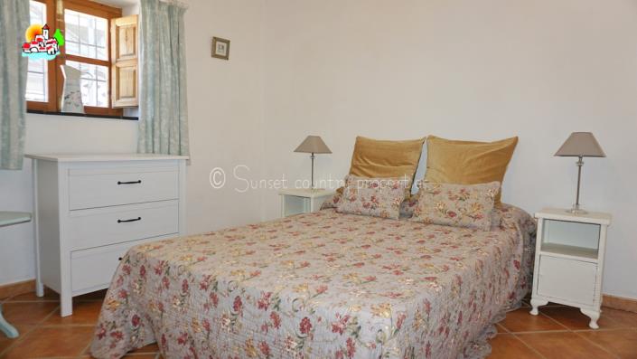 Image No.21-Propriété de pays de 4 chambres à vendre à Algarinejo