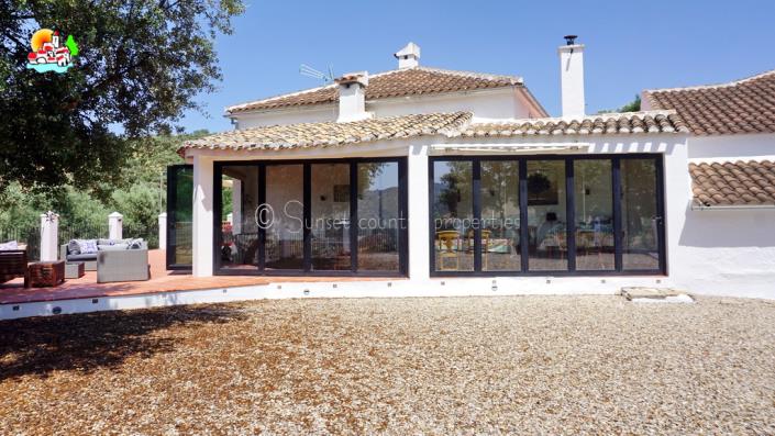 Image No.17-Propriété de pays de 4 chambres à vendre à Iznájar