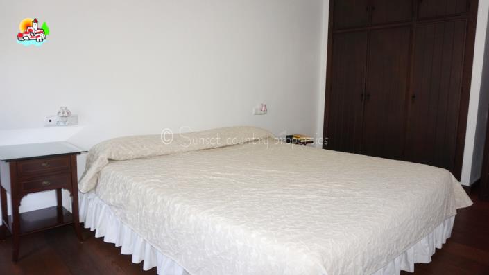 Image No.32-Maison de campagne de 3 chambres à vendre à Archidona