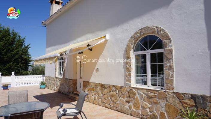 Image No.8-Maison de campagne de 5 chambres à vendre à Iznájar