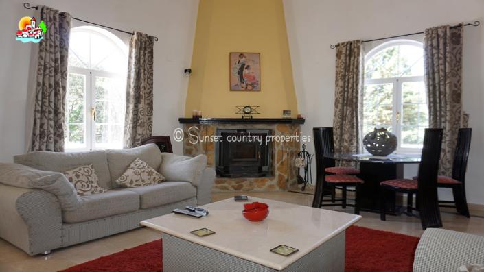 Image No.10-Maison de campagne de 5 chambres à vendre à Iznájar