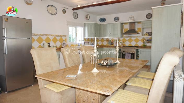 Image No.12-Maison de campagne de 5 chambres à vendre à Iznájar