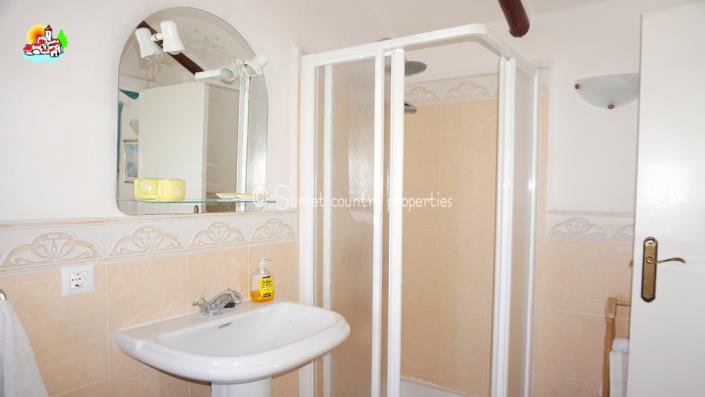 Image No.27-Maison de campagne de 5 chambres à vendre à Iznájar