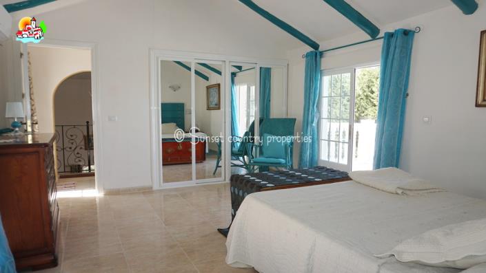 Image No.28-Maison de campagne de 5 chambres à vendre à Iznájar