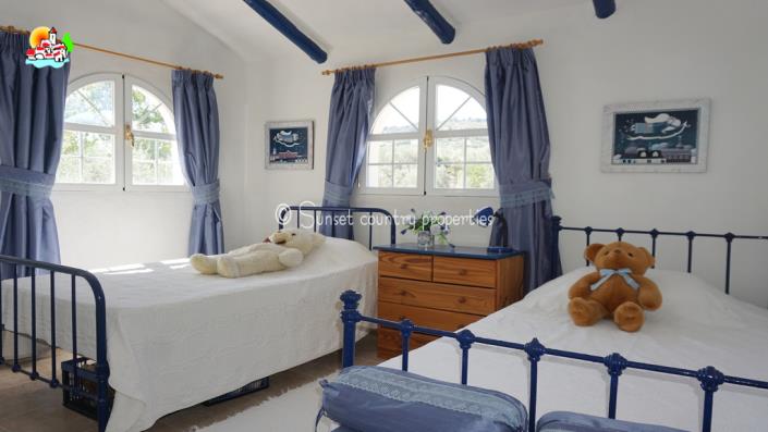 Image No.30-Maison de campagne de 5 chambres à vendre à Iznájar