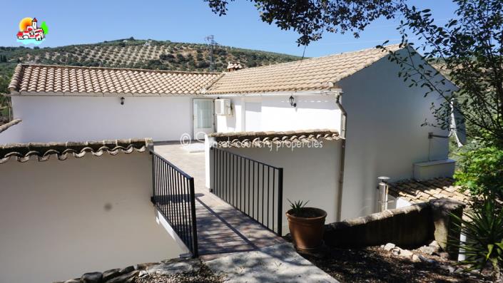 Image No.33-Maison de campagne de 5 chambres à vendre à Iznájar