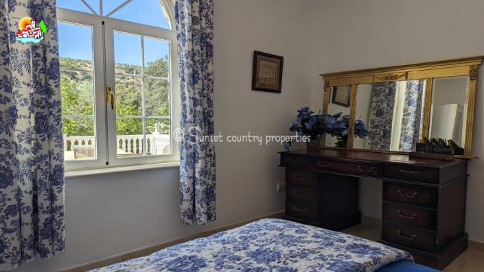 Image No.46-Maison de campagne de 5 chambres à vendre à Iznájar