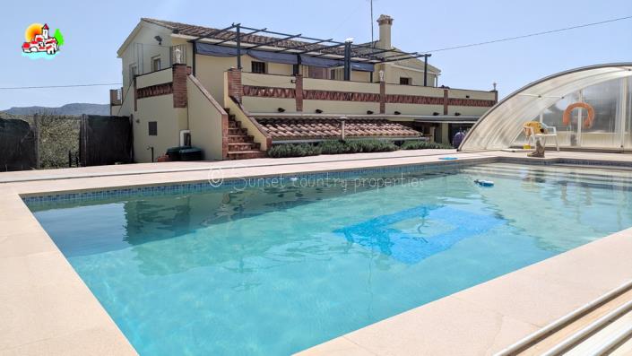 Image No.2-Propriété de pays de 4 chambres à vendre à Archidona