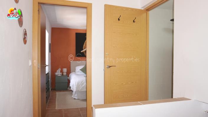 Image No.33-Maison de campagne de 5 chambres à vendre à Iznájar