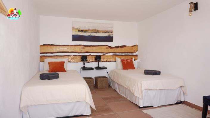 Image No.52-Maison de campagne de 5 chambres à vendre à Iznájar