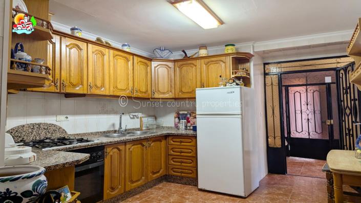 Image No.11-2 Bed Townhouse for sale