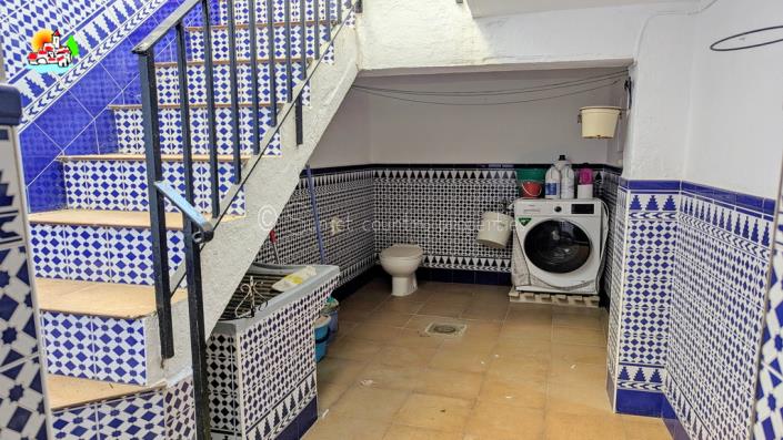 Image No.16-2 Bed Townhouse for sale