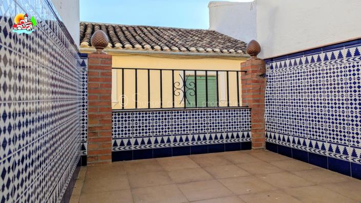 Image No.18-2 Bed Townhouse for sale