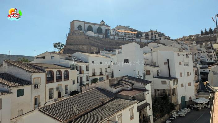 Image No.11-3 Bed Flat for sale