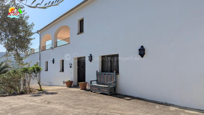 Image No.8-Propriété de pays de 9 chambres à vendre à Iznájar