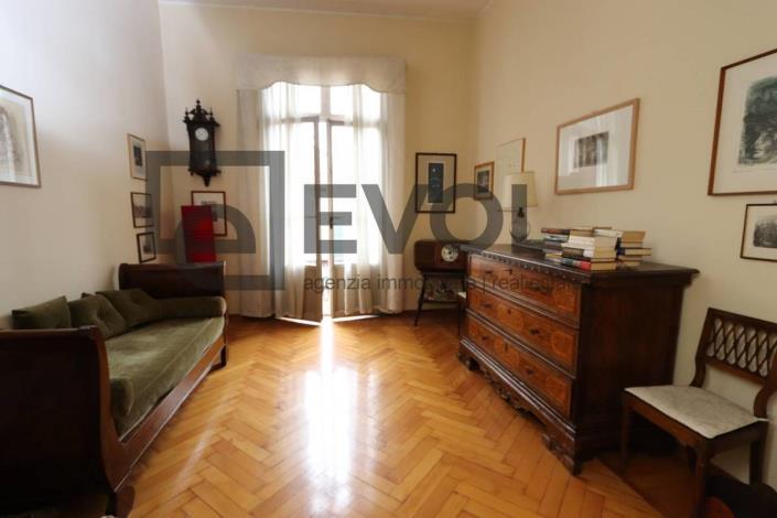 Image No.10-3 Bed Apartment for sale