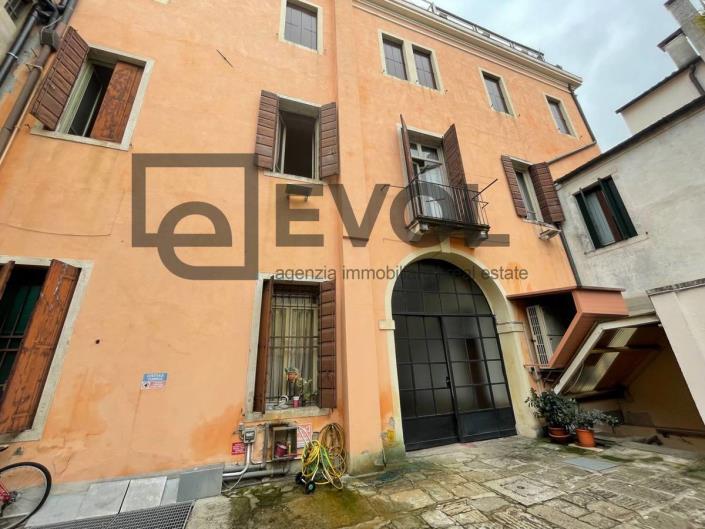 Image No.13-3 Bed Apartment for sale